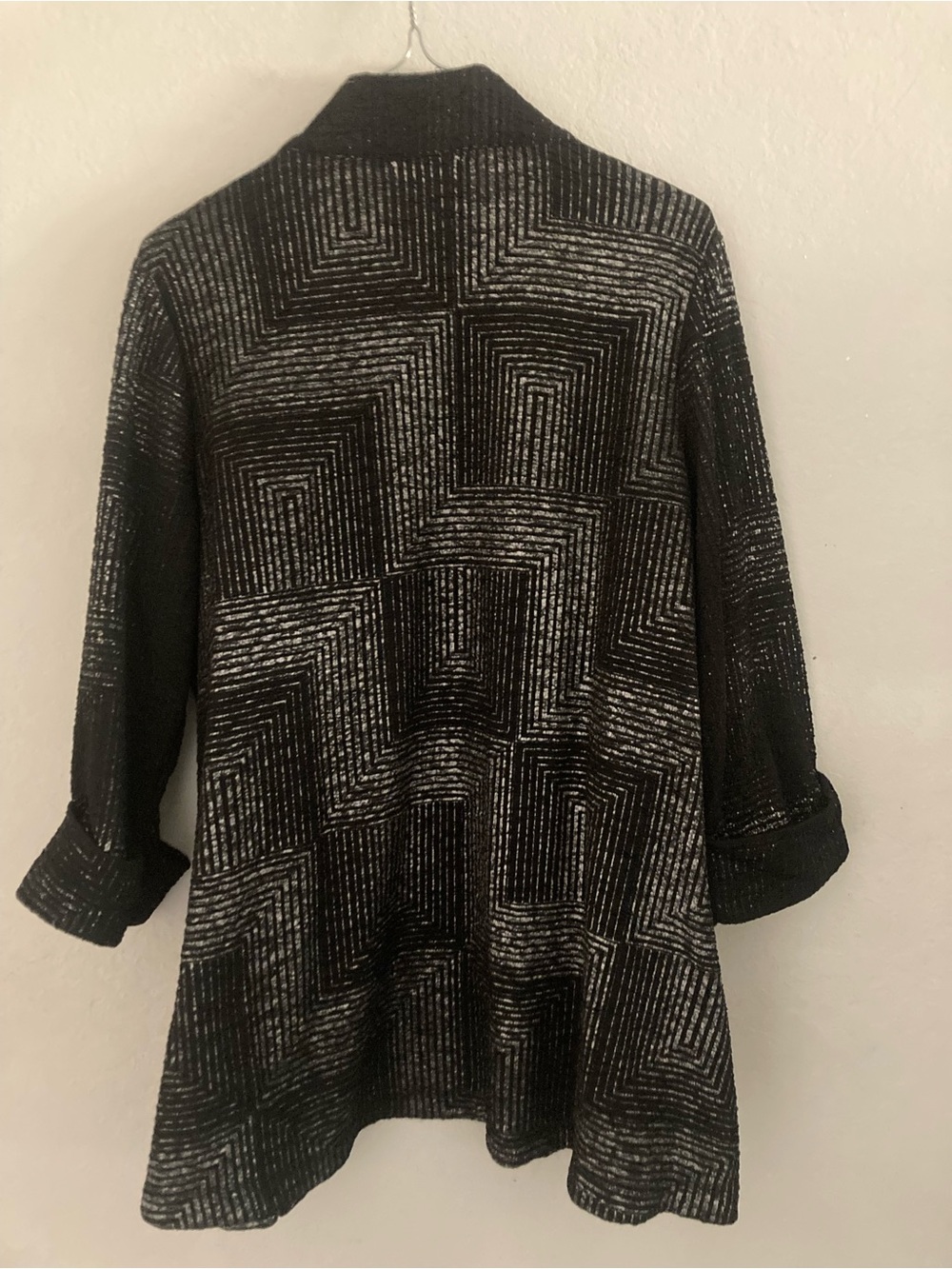 JM Collection Black Textured Open-Front Jacket - Picture 2 of 3